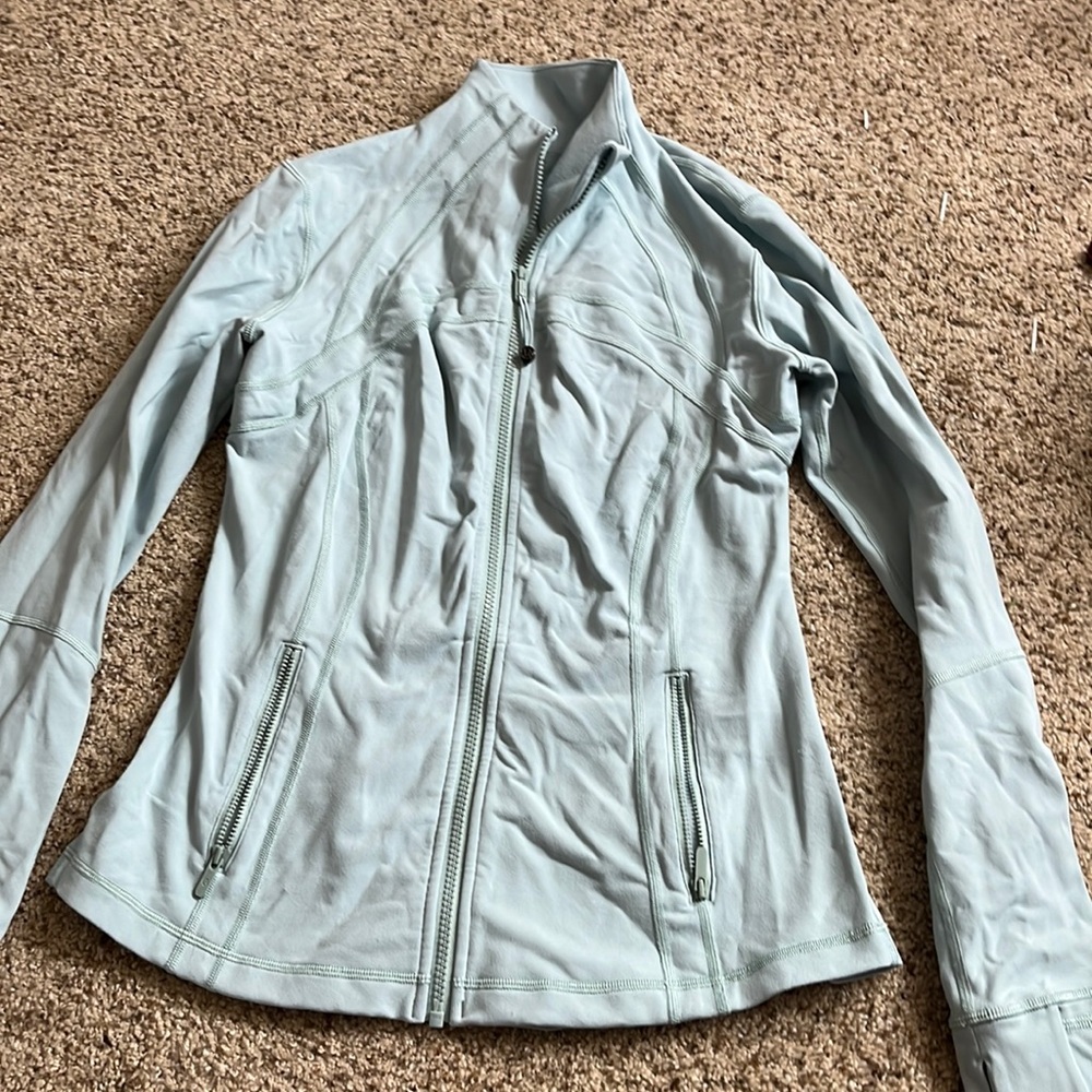 barely worn blue lululemon “bbl” jacket with thumb holes